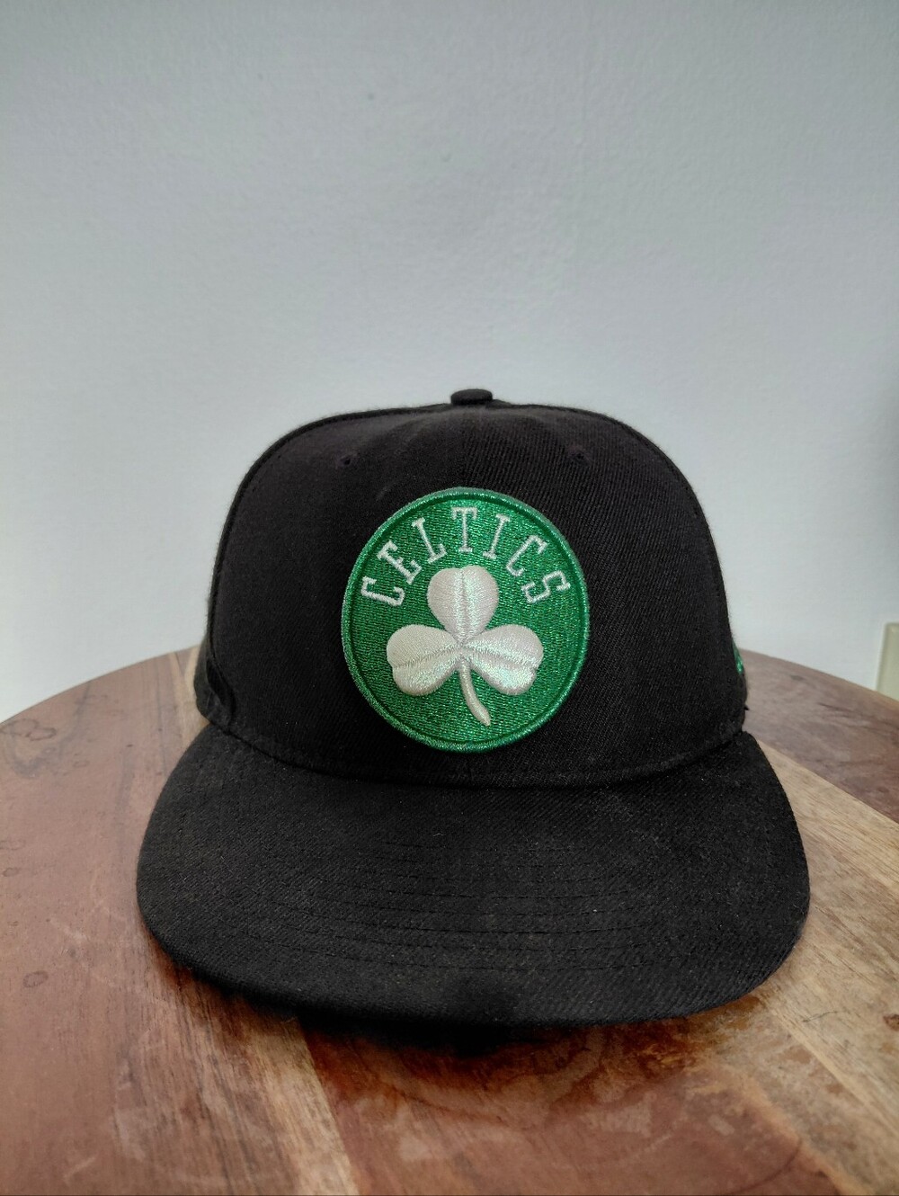 NBA x New Era Boston Celtics Logo Sports Basketball Black Hat OS